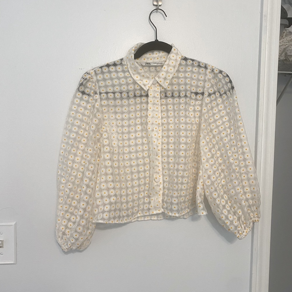 ZARA🌼Sheer Daisy Pattern Button-Up Top